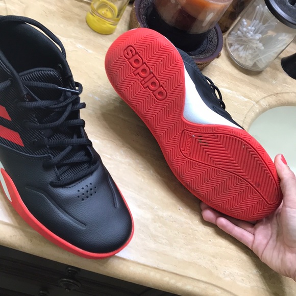 Adidas - Picture 2 of 3